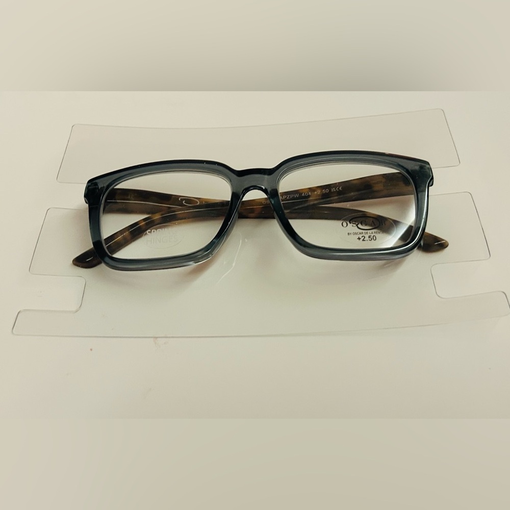 New Oscar de la Renta Grey Reading Glasses 2.5 Nordstroms Men Women Unisex